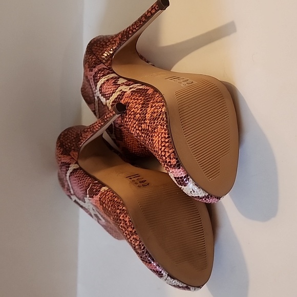 Michael Antonio Coral snake "Michel" size 6, heeled bootie shoe - Picture 5 of 8